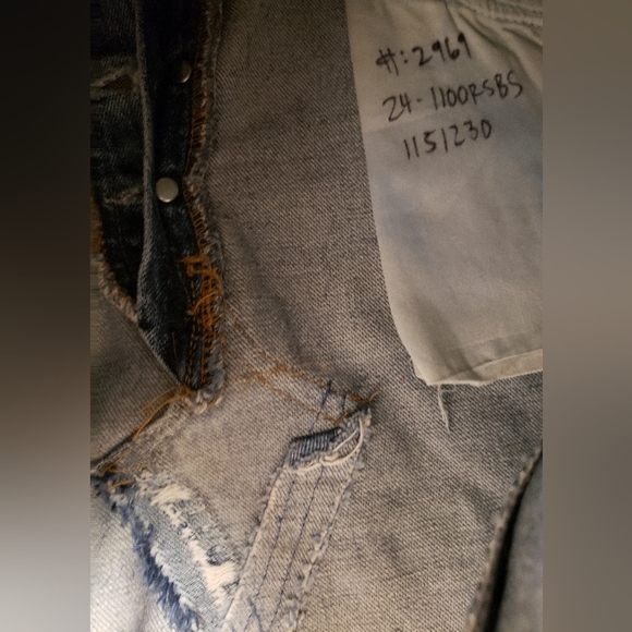 LEVI'S RE/DONE Denim Skirt with Faux Leather Buckle Belt Waist | Size 24 | NWT'S - Picture 5 of 12